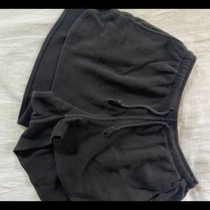 black brandy emma shorts 
l